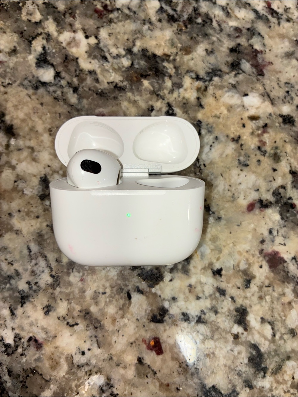 Apple AirPods (3rd generation)